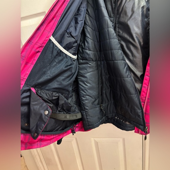 Columbia Women’s Fuchsia Plaid 3-in-1 Snow Jacket - Picture 5 of 10